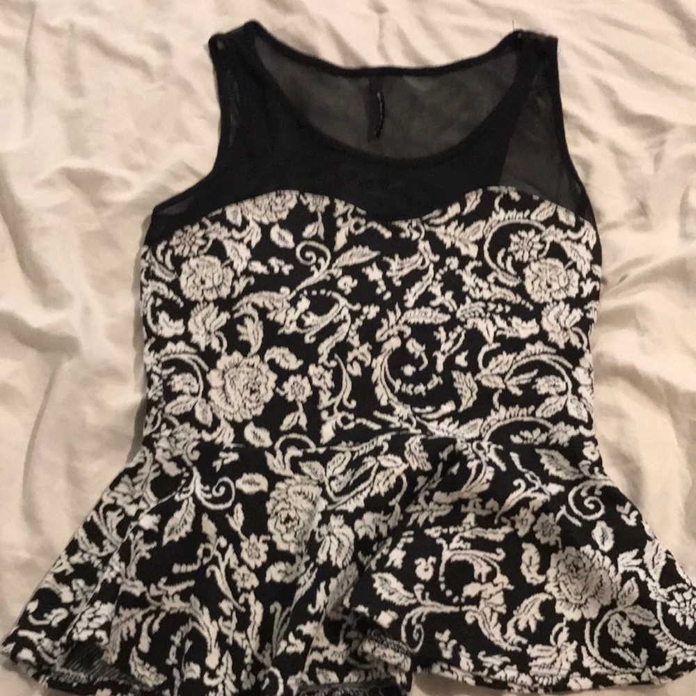 B jewel black and white small shirt